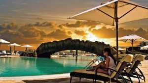 Prawdziwym hitem jest, oferowany na wyłączność przez Rainbow, pięciogwiazdkowy hotel Radisson Blu Resort Fujairah