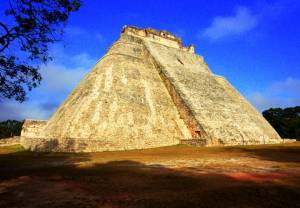 Meksyk: Uxmal i iguany u stóp Piramidy Wróżbity