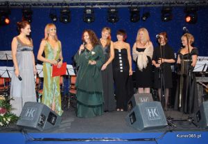 Sławne Anny podczas imprezy charytatywnej Anny dla Anny - Dereszowska, Mirska, Dymna, Guzik, Samusionek, Kubik, Maruszeczko, Marszałek
